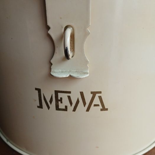 1950s food storage and yoghurt maker