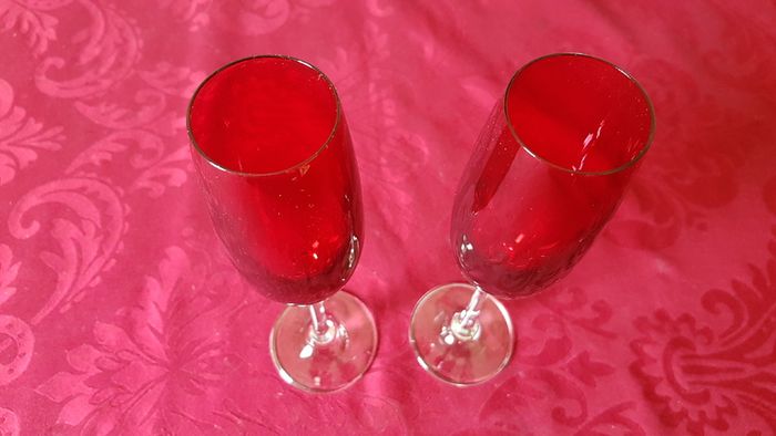 Pair Of Ruby Red Stemmed Toasting Champagne Flutes