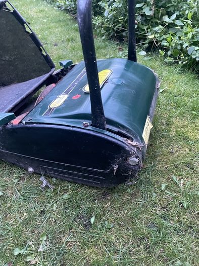 Webb 30cm Hand-push Roller Lawn Mower