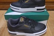 New Puma trainers size 5uk