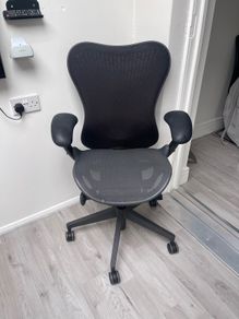Herman Miller Mirra 2 Office Chair