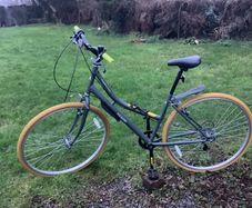 Ladies road bike ... as new 28" alloy wheels