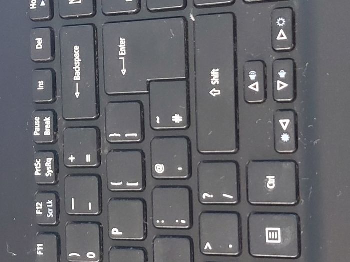 ACER Travelmate P256 Series, Model No. Z5WBH, Intel Core i3-4005U CPU, 1.7GHz, 4GB Ram, 500GB HDD, Windows 10, Microsoft Edge, Chrome and VLC