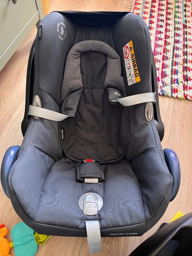 FREE Maxi cosi car seat and iso fix base