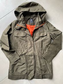 Light woman jacket size UK 10 new but no tags