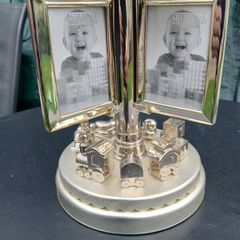 SHUDEHILL Musical Carousel Photo Frame