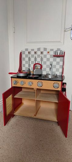 Tidlo Toy Kitchen with FREE Chair