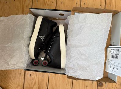 Black and Silver Guess Heelys - Size 13