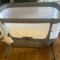 Baby crib- babylo aurora 2 in 1 bedside sleeper crib