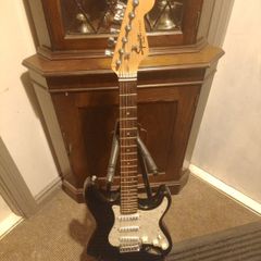 fender squier strat (Wilkinson pickups)