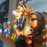 large disney tigger statue Image 2