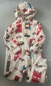 M&S London onsie 4/5yrs
