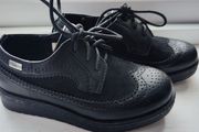 Girls shoes size 28