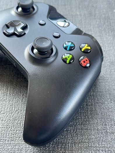 Xbox One Wireless Controller model 1697