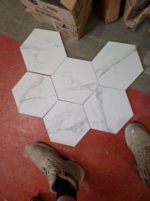 Marble Hex tiles (6.6m2) 23x27
