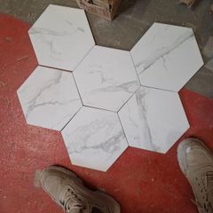 Marble Hex tiles (6.6m2) 23x27
