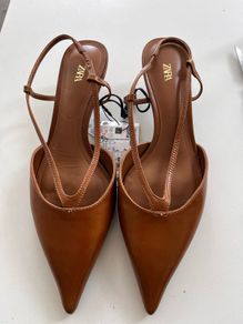 Leather kitten heels