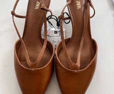 Leather kitten heels