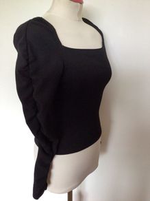 BNWTS Boohoo Ladies black long sleeve crop top size 12 includes postage