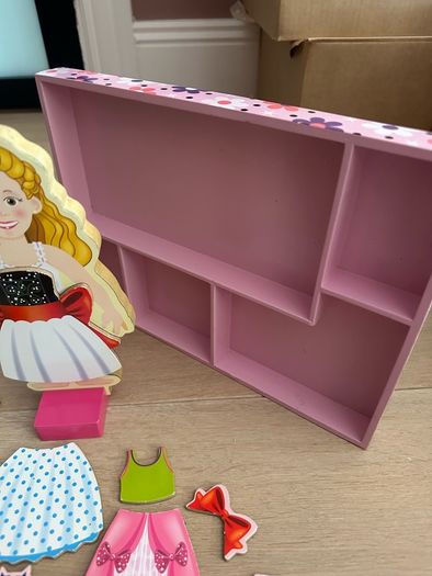 Melissa and Doug Dress doll magnetic