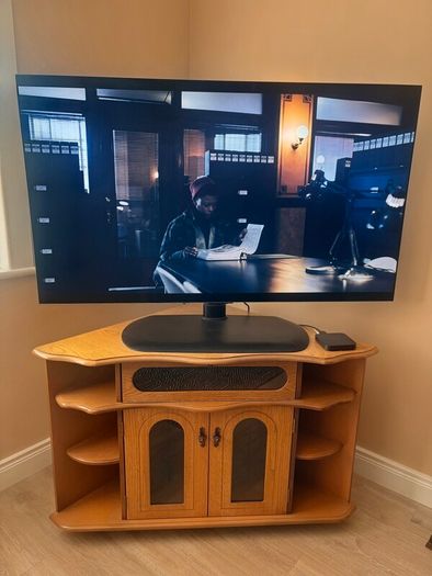 Corner TV unit