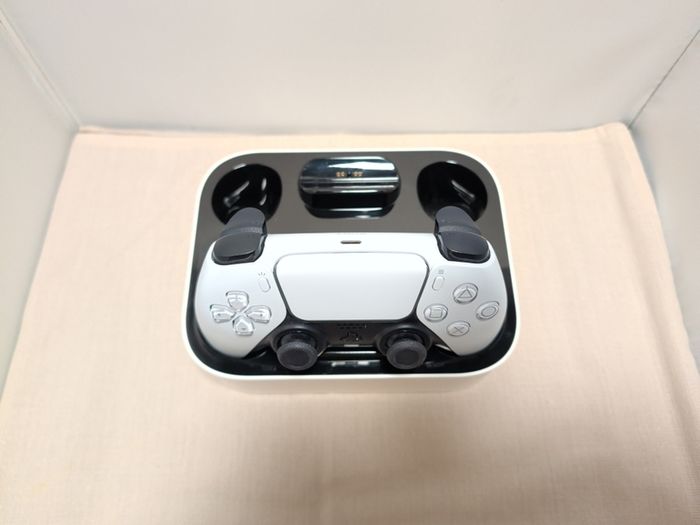 Playstation 5 Controller & docking station