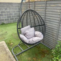 Egg chair