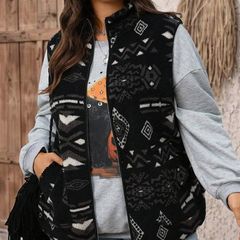 BNWT  Lovely Vest Top / Gilet size 20 - soft & warm - with two pockets