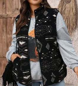 BNWT  Lovely Vest Top / Gilet size 20 - soft & warm - with two pockets