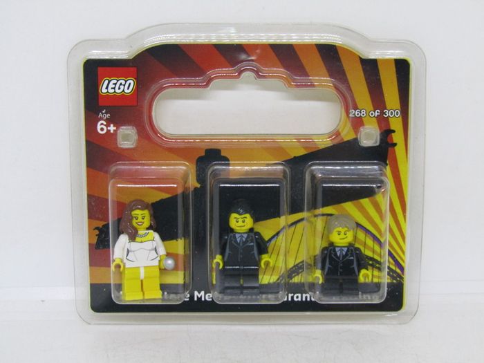 LEGO Store Grand Opening Exclusive Set, Metrocentre, Newcastle, X Factor Set Very Rare 1 of only 300  Ant And Dec And Cheryl Limited Edition