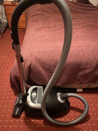 Miele C2 Flex with , Miele turbo floor head