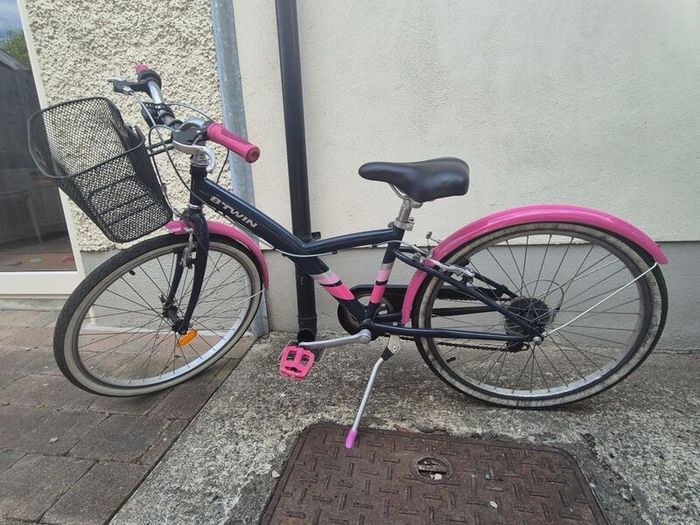 Girls 24" bike