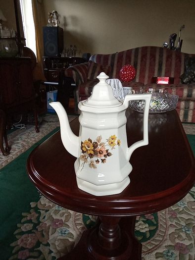 5 Pieces English Pottery.  Now Price Now Reduced. Now
