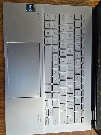 Asus Zenbook 14" Oled Touchscreen Intel i9