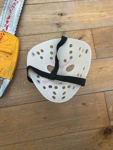 Halloween- Jason mask and electric saw