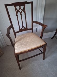 8 Dining Room Chairs