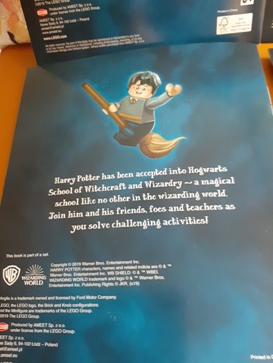 Harry Potter Lego theme Wizarding World sticker and puzzle tin . 4 books of fun !