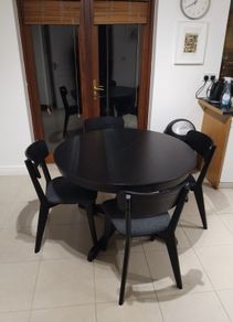 Kitchen table and 4 chairs