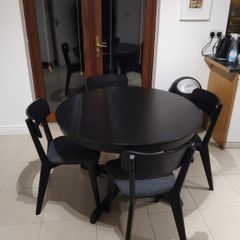 Kitchen table and 4 chairs