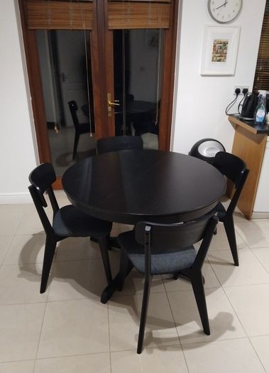 Kitchen table and 4 chairs