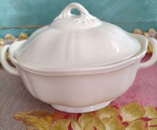 Wedgewood Queens Tureen