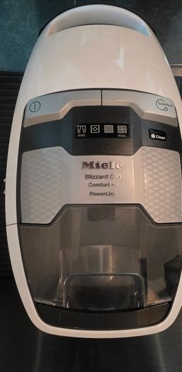 Miele Blizzard CX1 Comfort Hoover