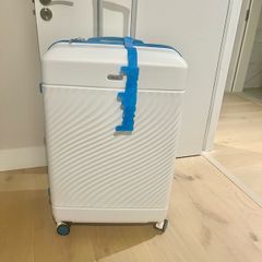 NEW Luxury Love Island Suit Case
