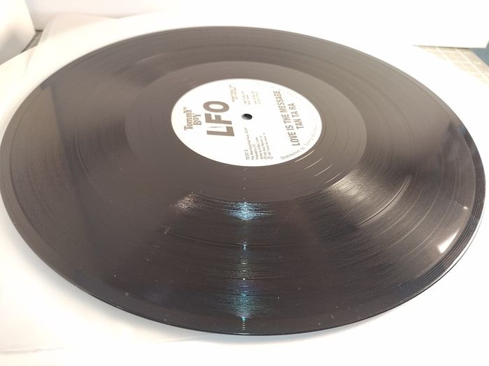 LFO - Tan Ta Ra + Love Is The Message - Tommy Boy Records - Rare US Pressing! EXCLUSIVE LFOwage! QUALITY Early 90s Bleepy TECHNO and BANGIN House BREAKS!