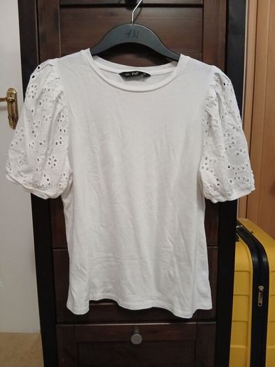 White t-shirt detailing on sleeves