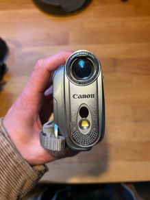 Canon MV 960 mini DV camera