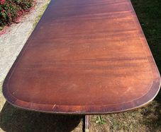Extendable Mahogany Dining Table and 6 Chairs