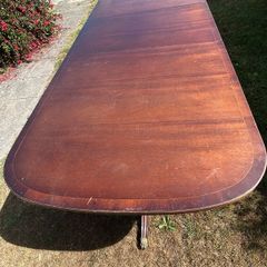 Extendable Mahogany Dining Table and 6 Chairs