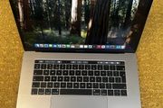 Apple MacBook Pro 15-inch 2018 Intel Core I7 2.2GHz, 16GB RAM, 500GB SSD