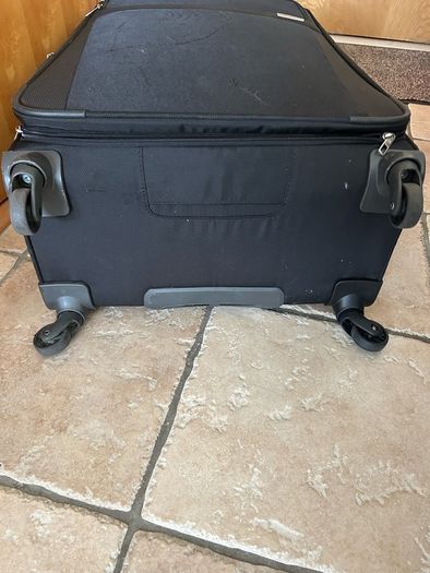 Large Black Samsonite Suitcase